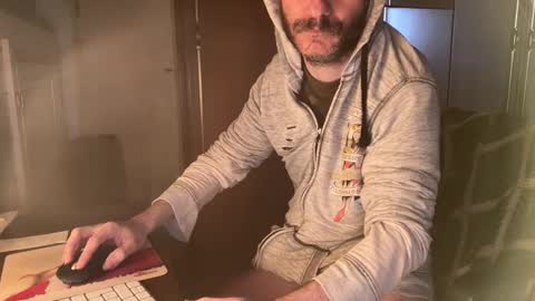 Snapshot of kissofbanned1983 chatting on 22, 3, 2026 kissofbanned1983 online show from 22, 3, 2026