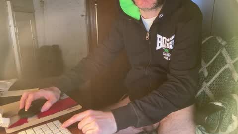 Snapshot of kissofbanned1983 chatting on 23, 3, 2026 kissofbanned1983 online show from 23, 3, 2026