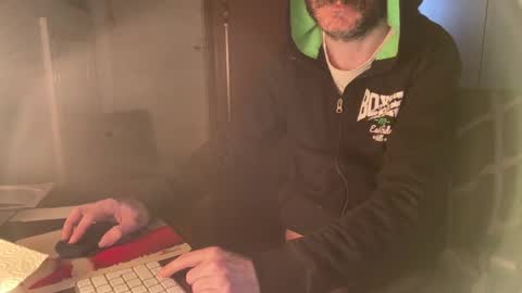 Snapshot of kissofbanned1983 chatting on 26, 3, 2026 kissofbanned1983 online show from 26, 3, 2026