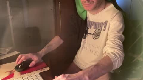 Snapshot of kissofbanned1983 chatting on 3, 4, 2026 kissofbanned1983 online show from 3, 4, 2026