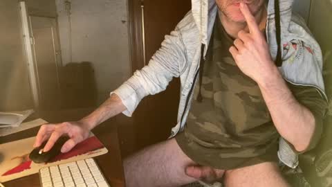 Snapshot of kissofbanned1983 chatting on 6, 4, 2026 kissofbanned1983 online show from 6, 4, 2026