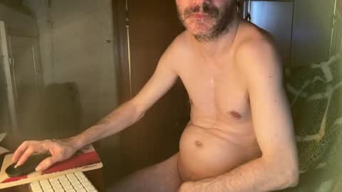 Snapshot of kissofbanned1983 chatting on 19, 4, 2026 kissofbanned1983 online show from 19, 4, 2026