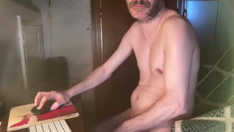 Snapshot of kissofbanned1983 chatting on 5, 6, 2026 kissofbanned1983 online show from 5, 6, 2026