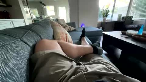 Snapshot of kitanko chatting on 4, 12, 2025 Hunter online show from 4, 12, 2025