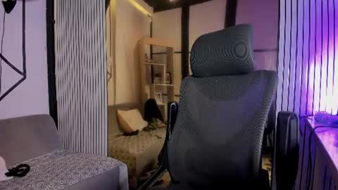 kitanna_1 online show from 10, 6, 2026