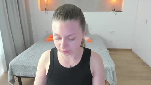 Snapshot of kitkatvel chatting on 30, 5, 2026 kitkatvel online show from 30, 5, 2026