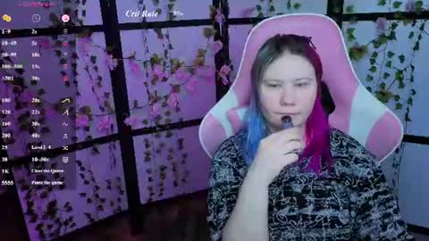Snapshot of kitsune_little chatting on 18, 6, 2026 kitsune_little online show from 18, 6, 2026