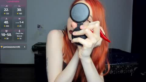 Snapshot of kitsunemoon chatting on 12, 12, 2024 Kitsune online show from 12, 12, 2024