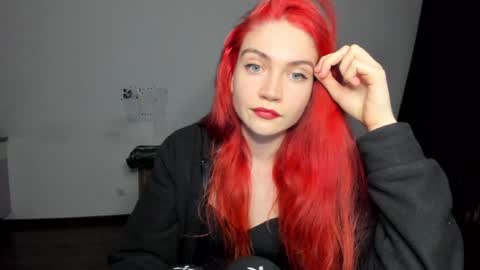 Snapshot of kitsunemoon chatting on 6, 1, 2025 Kitsune online show from 6, 1, 2025