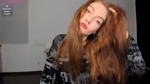 Snapshot of kitsunemoon chatting on 24, 9, 2025 Kitsune online show from 24, 9, 2025