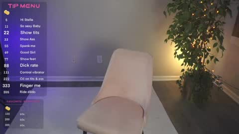 Snapshot of kitten142 chatting on 13, 4, 2026 Athena Rose online show from 13, 4, 2026