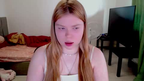 Snapshot of kitten_jenny01 chatting on 31, 3, 2026 Jennyblonde and Emmabrunette online show from 31, 3, 2026