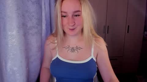 kitten_sun online show from 18, 12, 2025