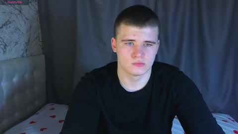 Snapshot of kittenmur chatting on 22, 12, 2024 Vlad online show from 22, 12, 2024