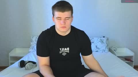 Snapshot of kittenmur chatting on 8, 2, 2025 Vlad online show from 8, 2, 2025