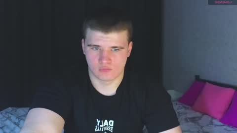 Snapshot of kittenmur chatting on 8, 3, 2025 Vlad online show from 8, 3, 2025