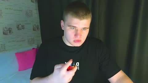 Snapshot of kittenmur chatting on 8, 9, 2025 Vlad online show from 8, 9, 2025