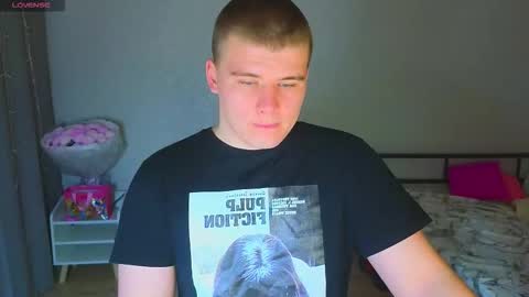 Snapshot of kittenmur chatting on 19, 10, 2025 Vlad online show from 19, 10, 2025