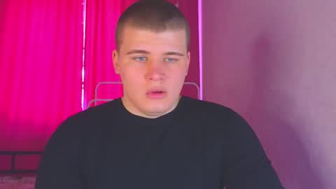 Snapshot of kittenmur chatting on 14, 4, 2026 Vlad online show from 14, 4, 2026