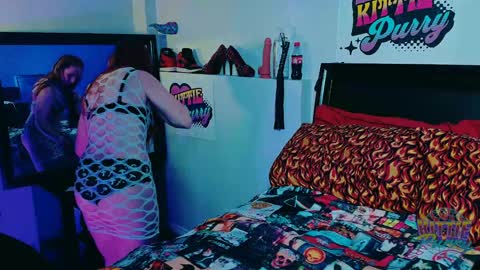 Snapshot of kittiepurry chatting on 5, 1, 2025 Kittie Purry online show from 5, 1, 2025