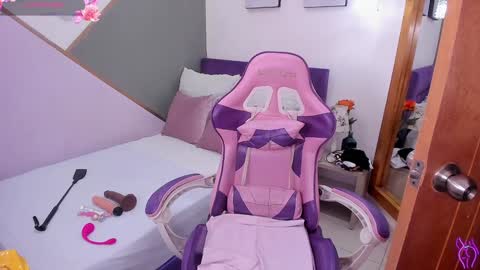 Kitty Kayo online show from 18, 1, 2025