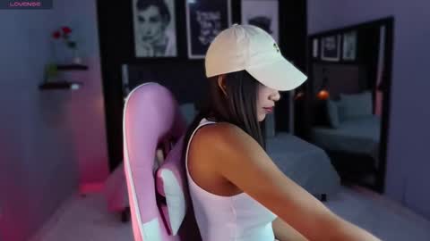 Snapshot of kitty_collins_ chatting on 15, 1, 2026 Kitty online show from 15, 1, 2026