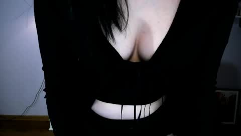 Snapshot of kitty_denise chatting on 7, 4, 2026 Denise online show from 7, 4, 2026