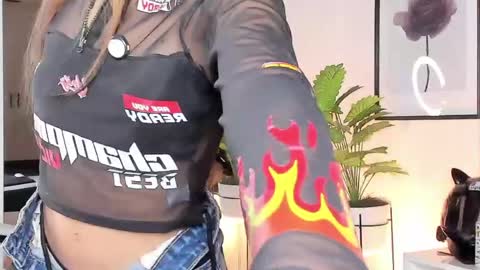Snapshot of kitty_eliffe chatting on 5, 5, 2026 kitty online show from 5, 5, 2026