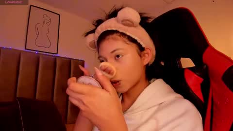 Camila online show from 11, 2, 2025