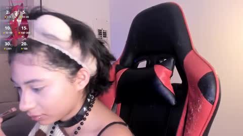 Camila online show from 28, 2, 2025