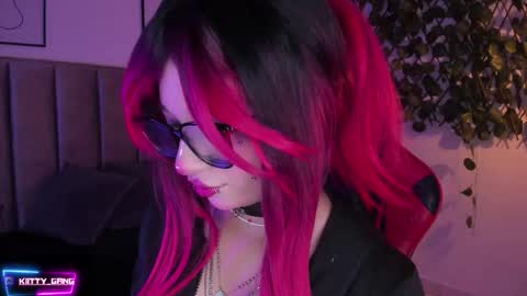 Camila online show from 30, 9, 2025