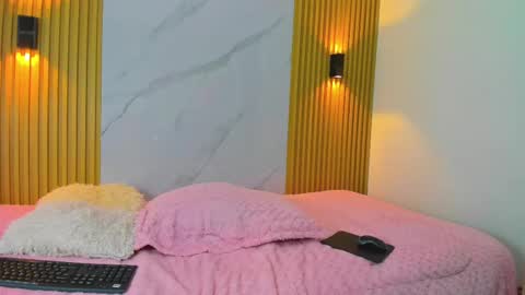 Snapshot of kitty_gill chatting on 28, 12, 2024 kitty_gill online show from 28, 12, 2024