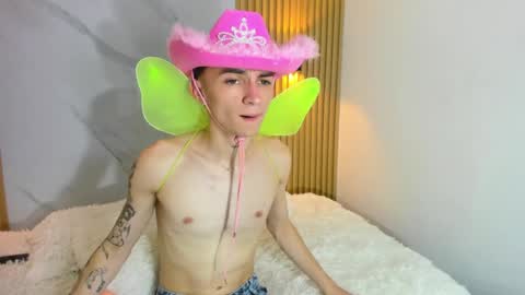 Snapshot of kitty_gill chatting on 11, 1, 2025 kitty_gill online show from 11, 1, 2025