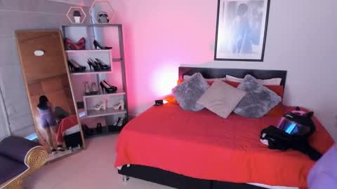 Snapshot of kitty_pam chatting on 10, 11, 2025 Kitty online show from 10, 11, 2025