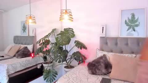 Snapshot of kitty_pam chatting on 18, 11, 2025 Kitty online show from 18, 11, 2025