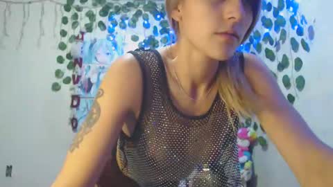 Snapshot of kitty_rousse69 chatting on 23, 12, 2024 Daniela Ferreira online show from 23, 12, 2024