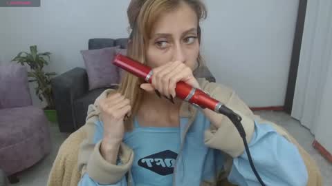 Snapshot of kitty_seducction chatting on 31, 5, 2026 Aleja online show from 31, 5, 2026