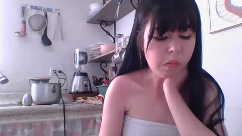 Snapshot of kitty_small69 chatting on 13, 12, 2025 kitty_small69 online show from 13, 12, 2025