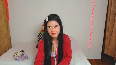 Snapshot of kitty_small69 chatting on 18, 12, 2025 kitty_small69 online show from 18, 12, 2025