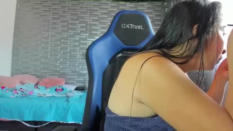 Snapshot of kitty_violet_ chatting on 9, 5, 2026 violet online show from 9, 5, 2026