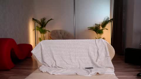 Snapshot of kittycaitlin chatting on 15, 4, 2026 Katya online show from 15, 4, 2026