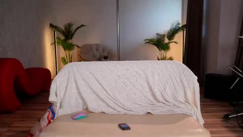 Snapshot of kittycaitlin chatting on 21, 4, 2026 Katya online show from 21, 4, 2026