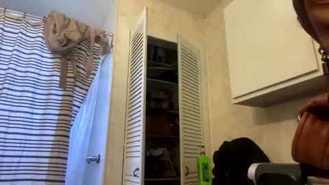 Snapshot of kittycat929709 chatting on 7, 3, 2026 Drip maker online show from 7, 3, 2026