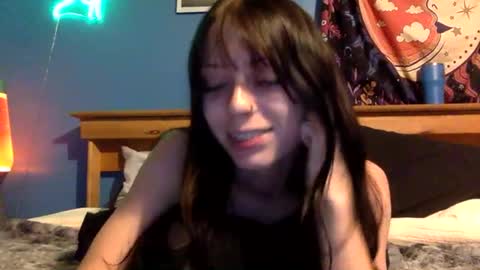 Snapshot of kittykisses3 chatting on 6, 11, 2025 kittykisses3 online show from 6, 11, 2025