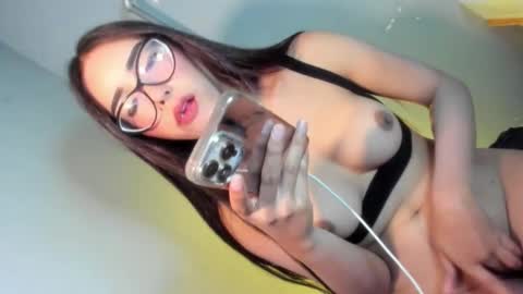 Snapshot of kittylickerfucker69 chatting on 15, 5, 2026 Grace online show from 15, 5, 2026