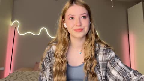 Snapshot of kittyloffe chatting on 3, 2, 2026 Monika online show from 3, 2, 2026