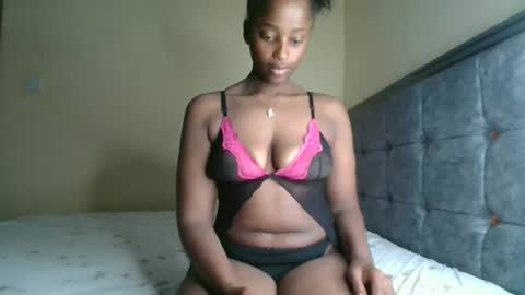 Snapshot of kittypettite chatting on 24, 9, 2025 Kittypettite online show from 24, 9, 2025