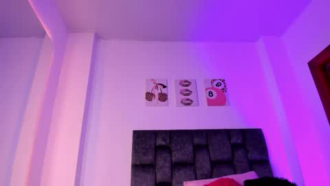 Snapshot of kittystar18 chatting on 25, 3, 2026 kitty online show from 25, 3, 2026