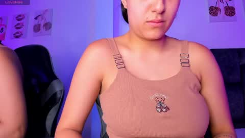 Snapshot of kittystar18 chatting on 18, 4, 2026 kitty online show from 18, 4, 2026