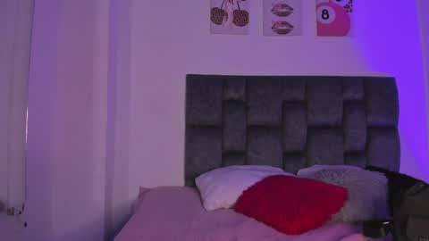 Snapshot of kittystar18 chatting on 4, 6, 2026 kitty online show from 4, 6, 2026